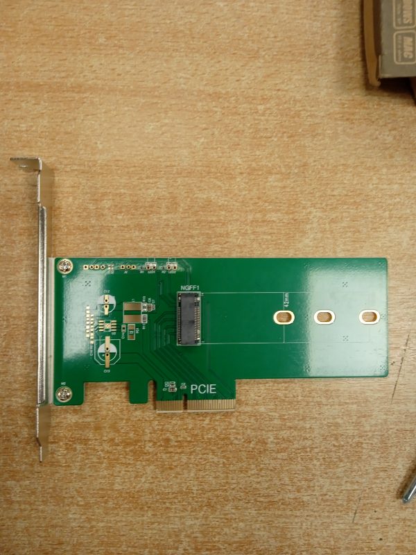 Maiwo PCIe M.2 Card Adapter